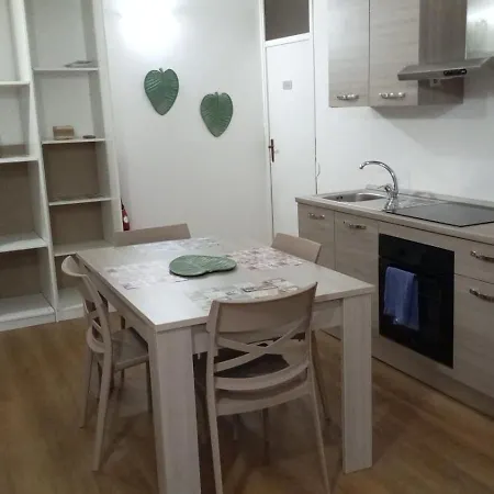 Appartaments Manzoni Апартаменты *