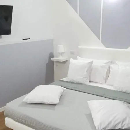 Appartaments Manzoni Apartment *